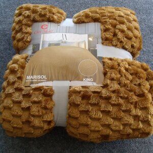 Citi Mall  Marisol  soft flannel blanket,  King size 100% polyester. light brown